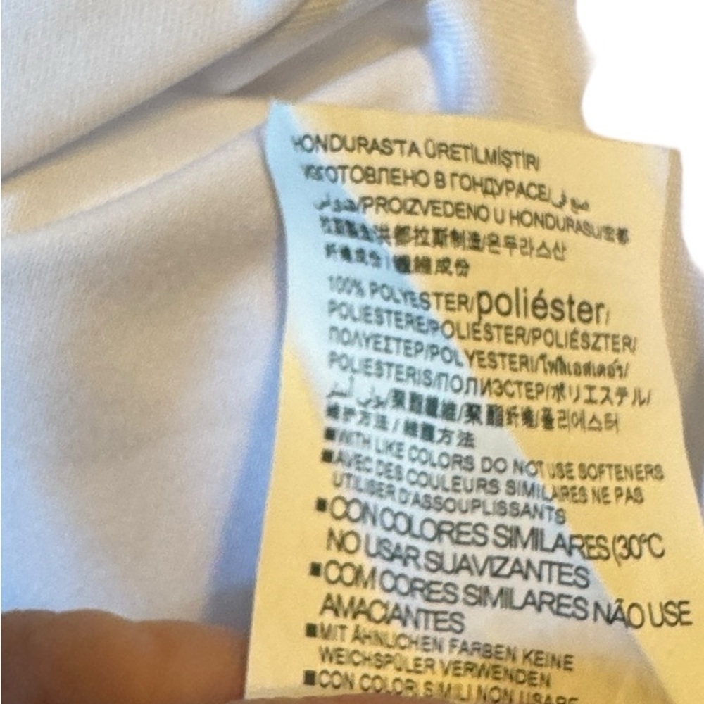 Under‎ Armour Loose White Pullover Shirt - Picture 5 of 5